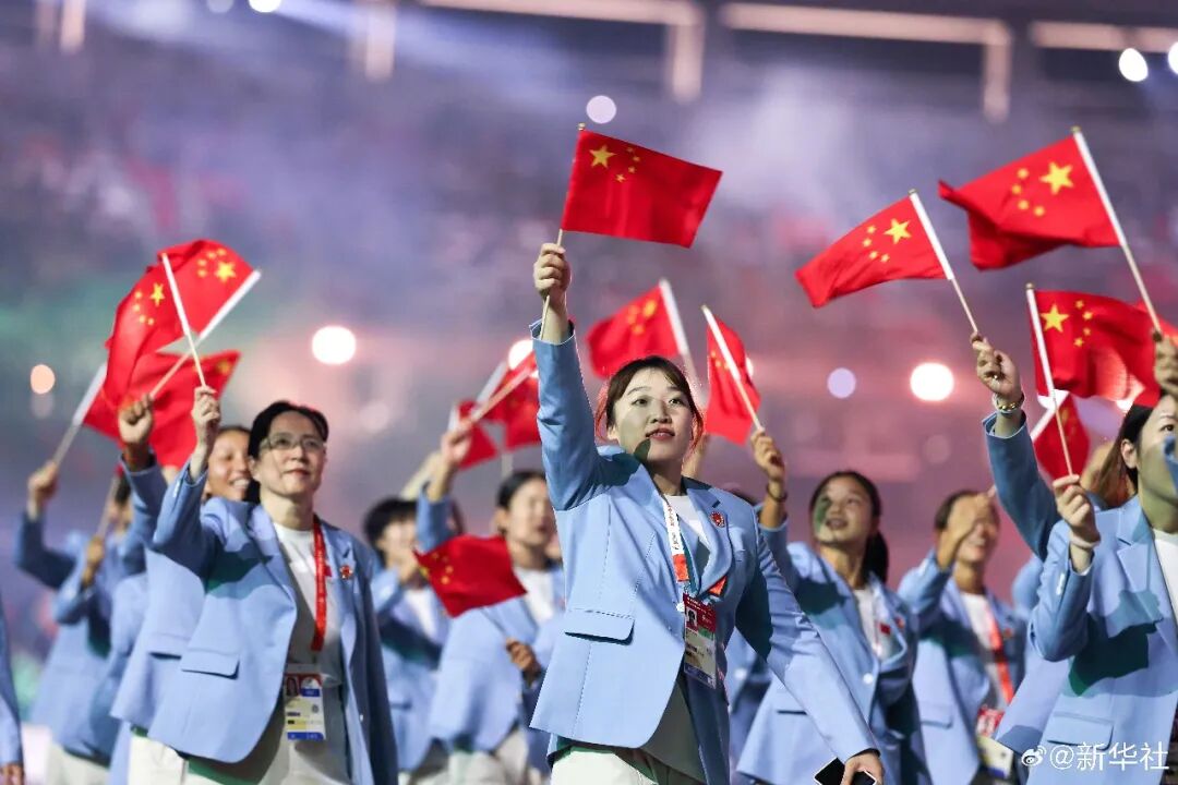 名古屋亚运会开幕式举行，中国体育代表团入场（高清大图）