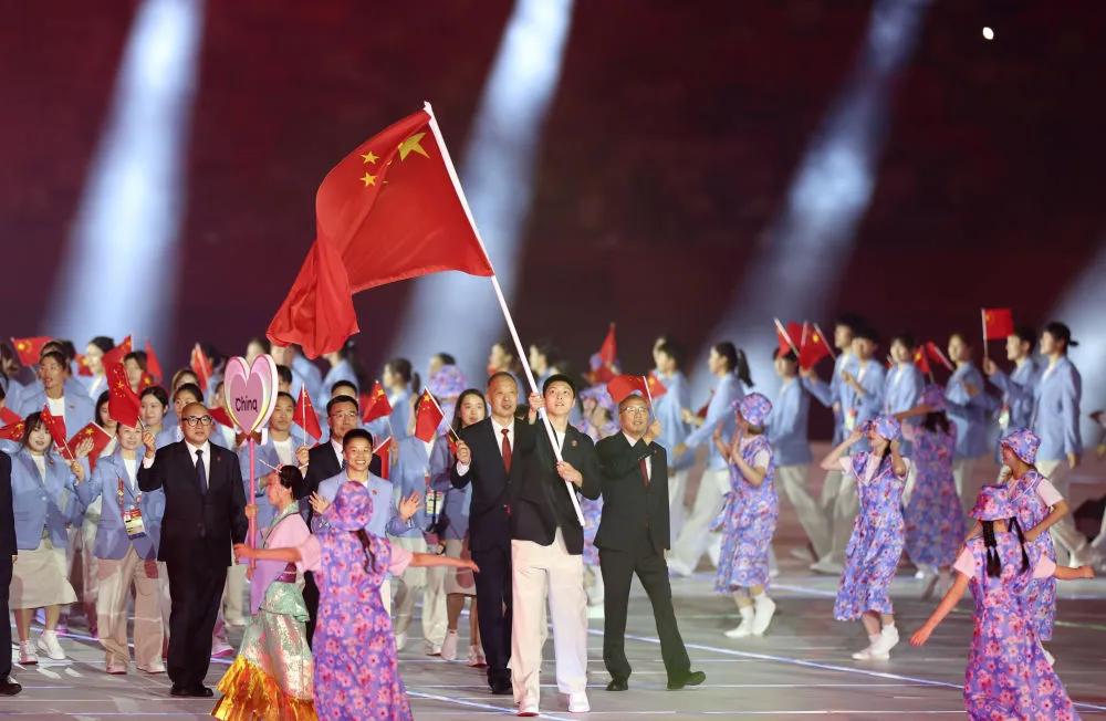 亚运会开幕式，中国体育代表团入场